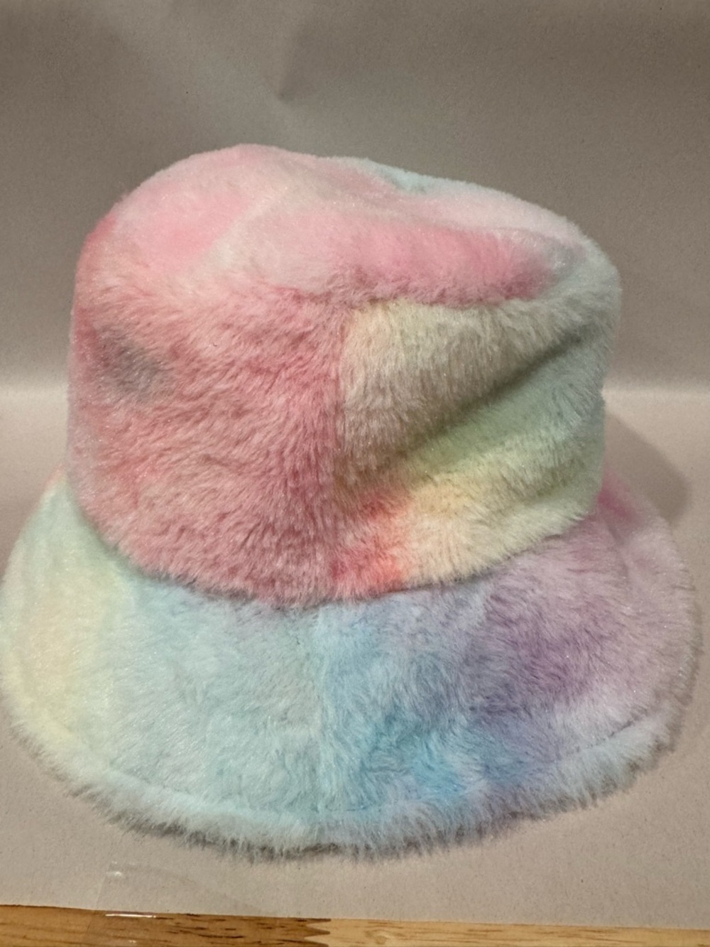 Peter Grimm x Grateful Dead Pastel Pink and Light Blue Plush Fuzzy Bucket Hat - Picture 4 of 6